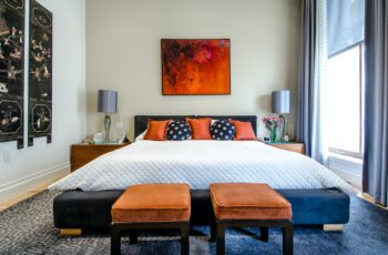 Nowoczesna czy klasyczna sypialnia? Jakie dywany komponują się z różnymi stylami wnętrz?